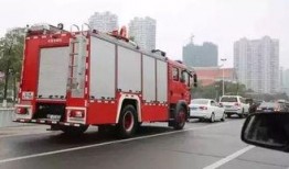 盐城消防车爆料最新消息,火场救援现场直击，英勇事迹感人至深